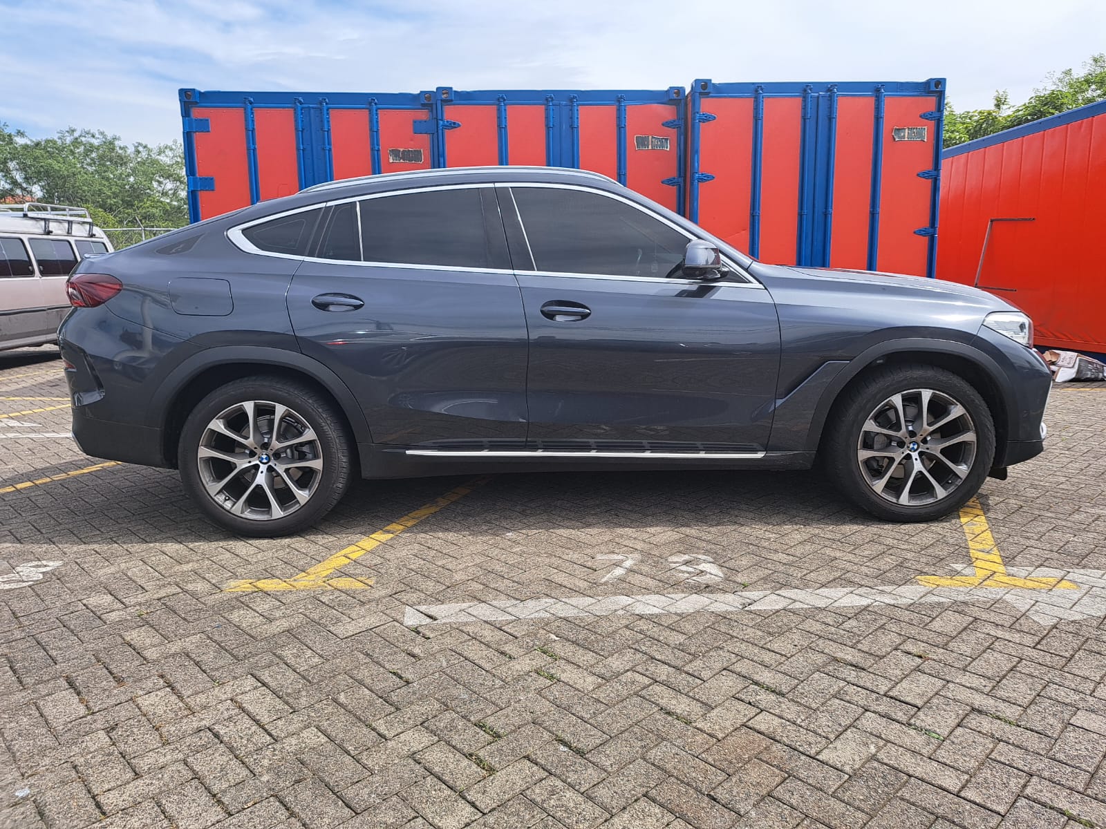 BMW X6 X-LINE