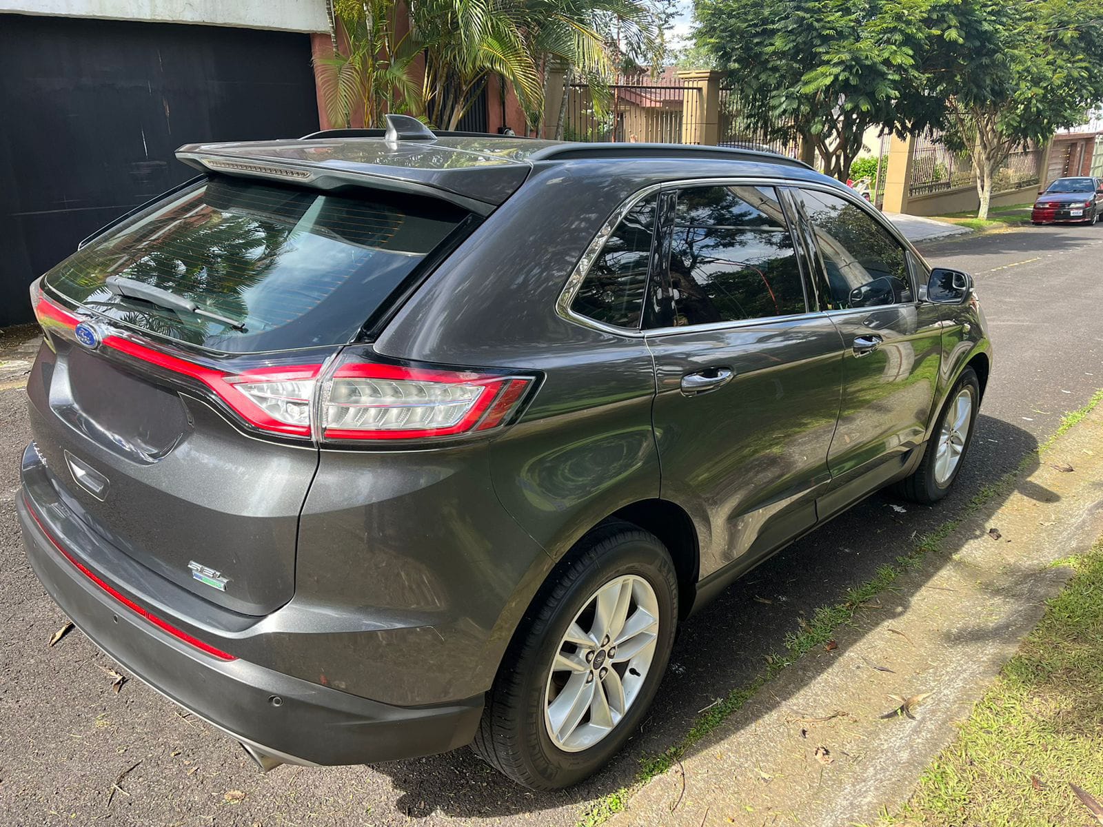 FORD EDGE SEL