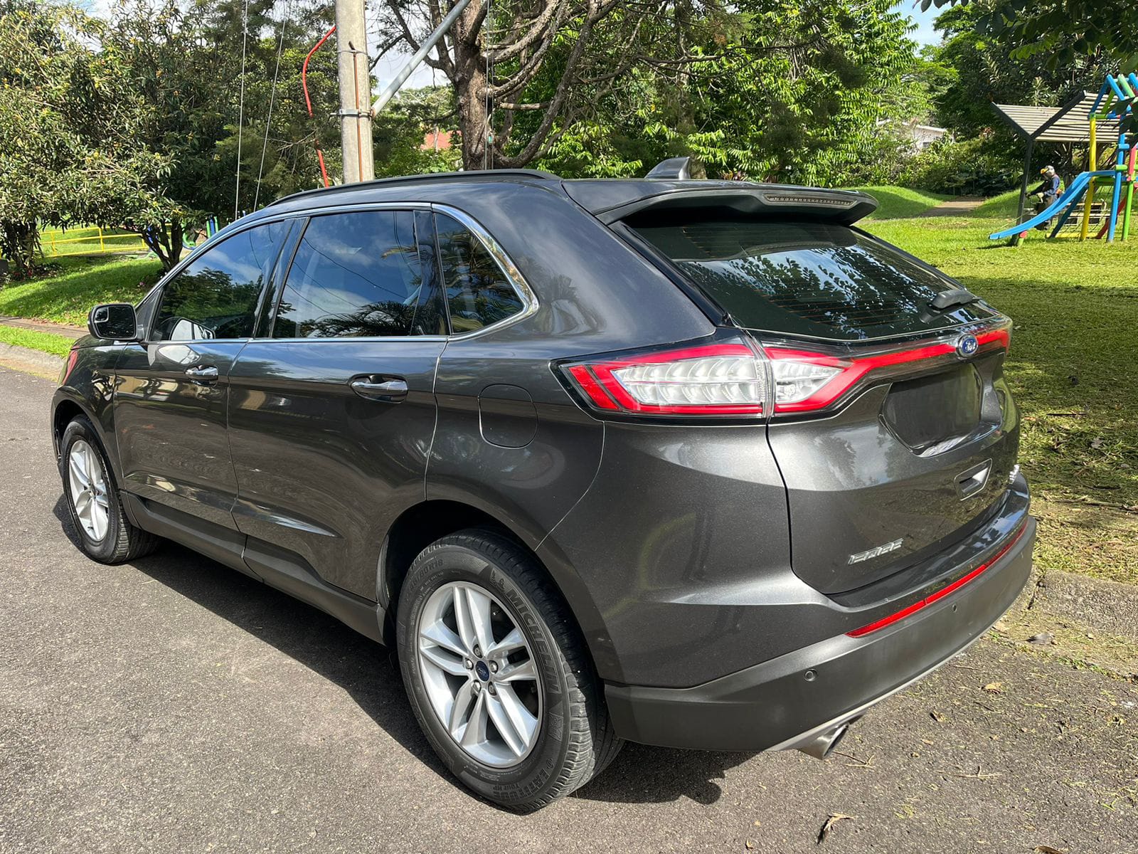 FORD EDGE SEL