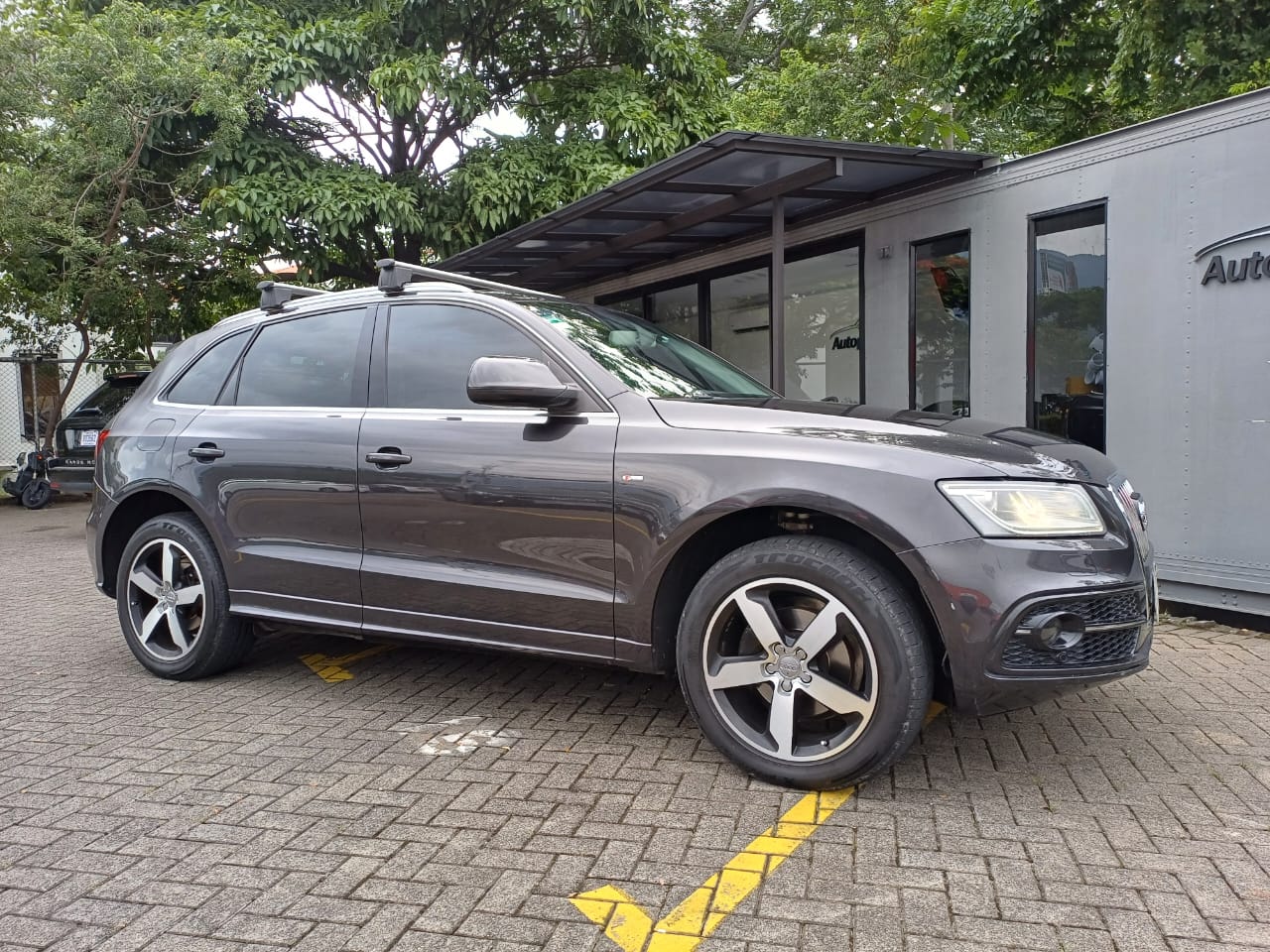 AUDI Q5 S-LINE