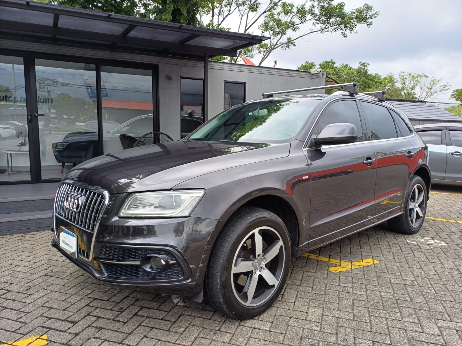 AUDI Q5 S-LINE