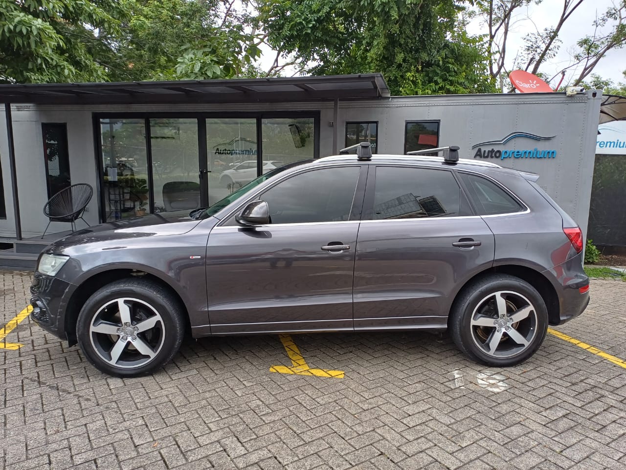 AUDI Q5 S-LINE