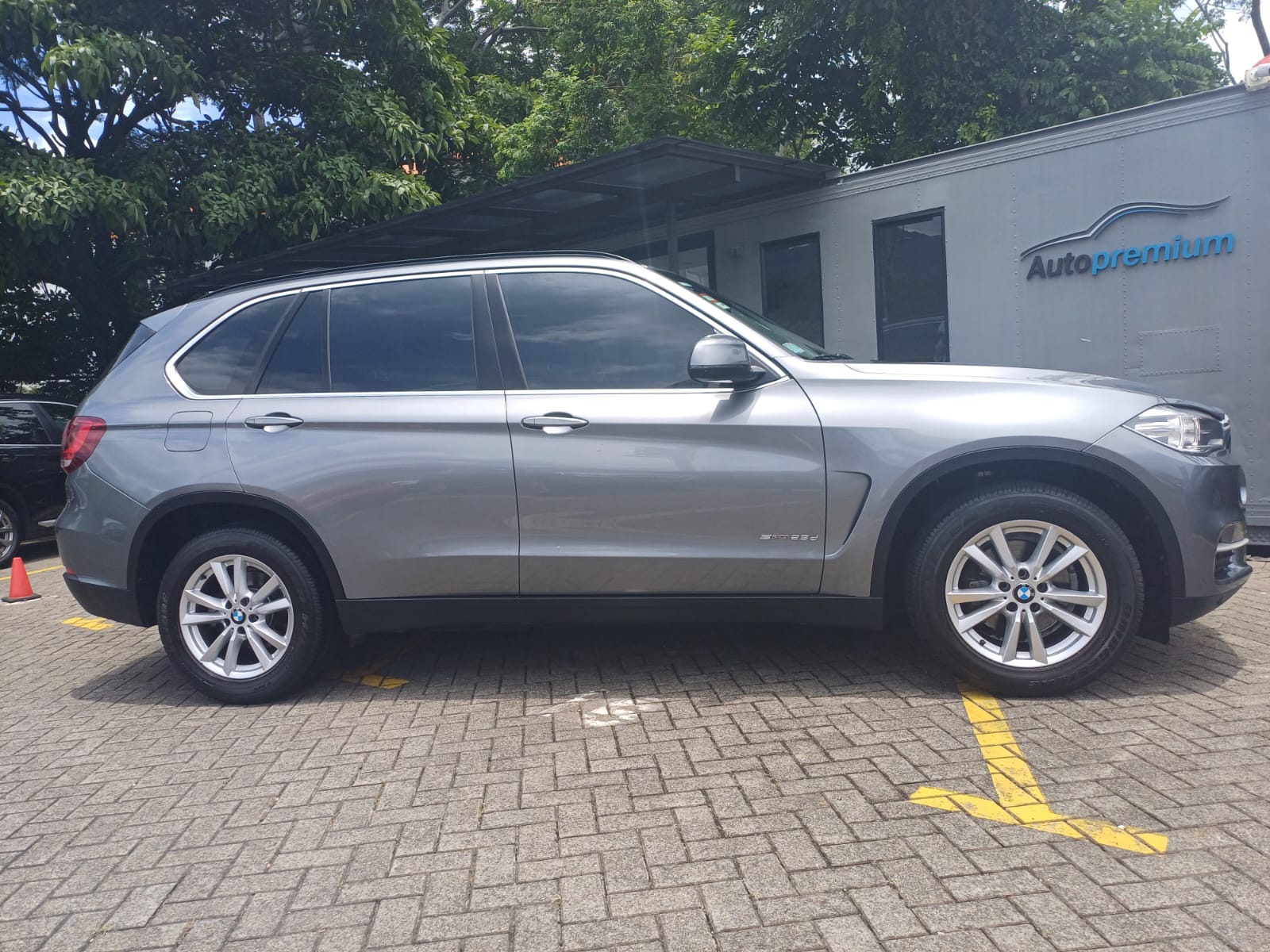 BMW X5 S-DRIVE