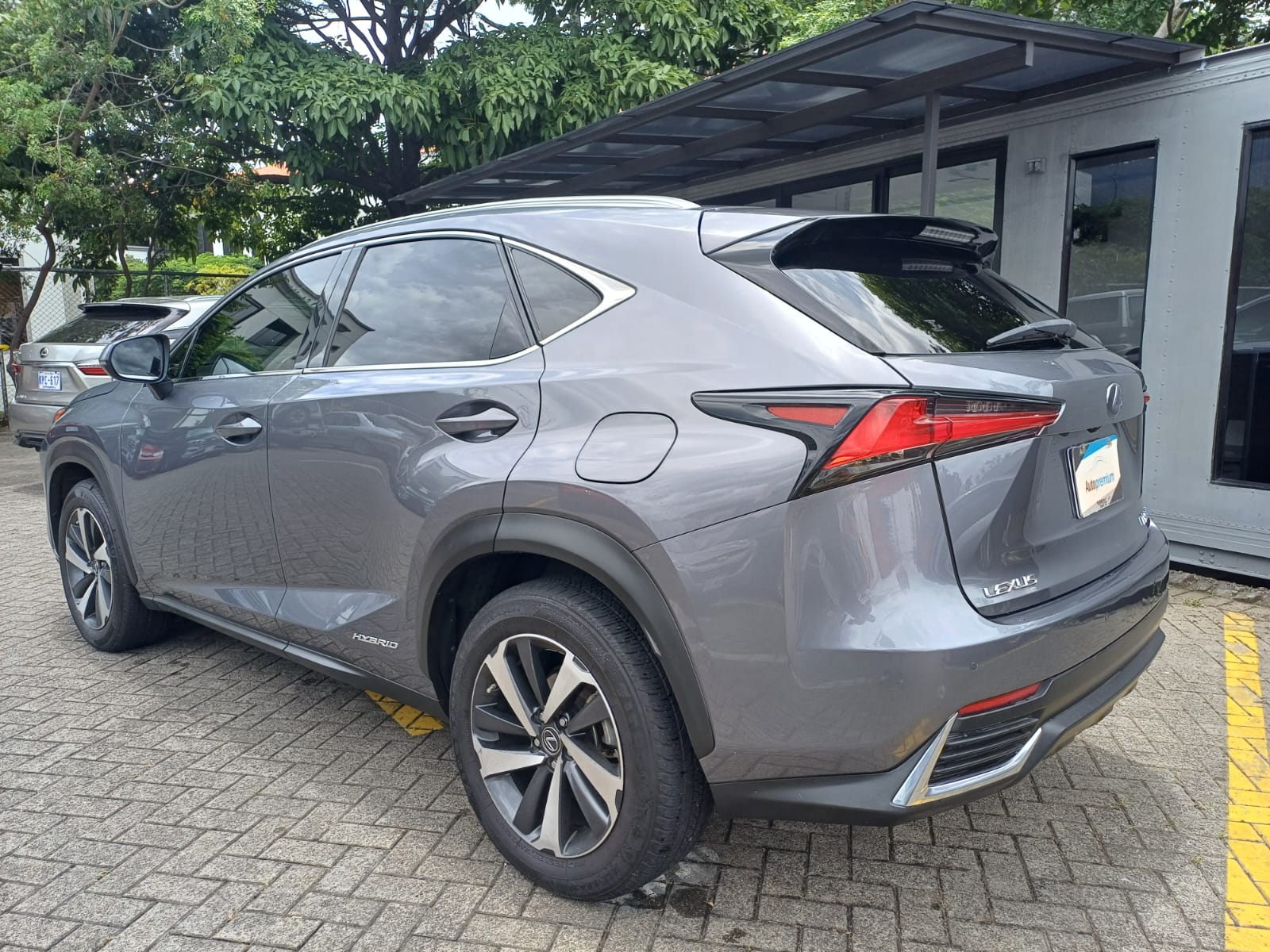 LEXUS NX300H