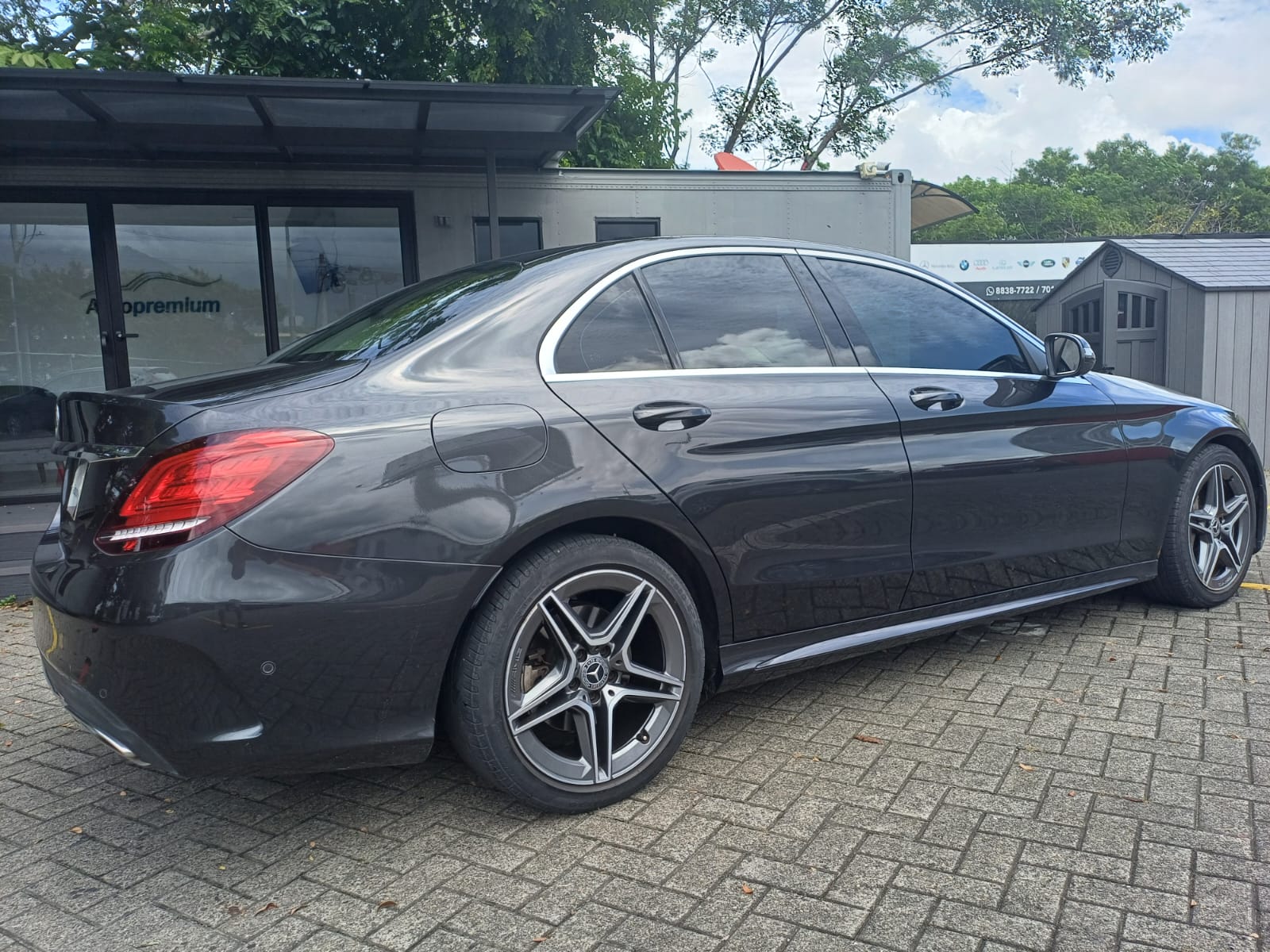 MERCEDES BENZ C200 AMG