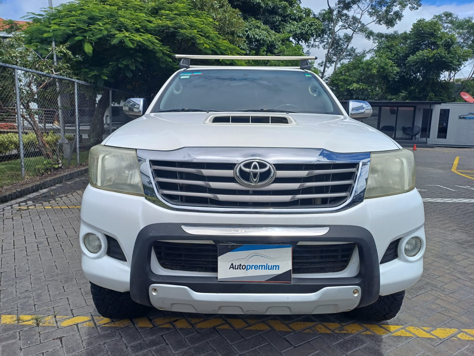 TOYOTA HILUX SRV