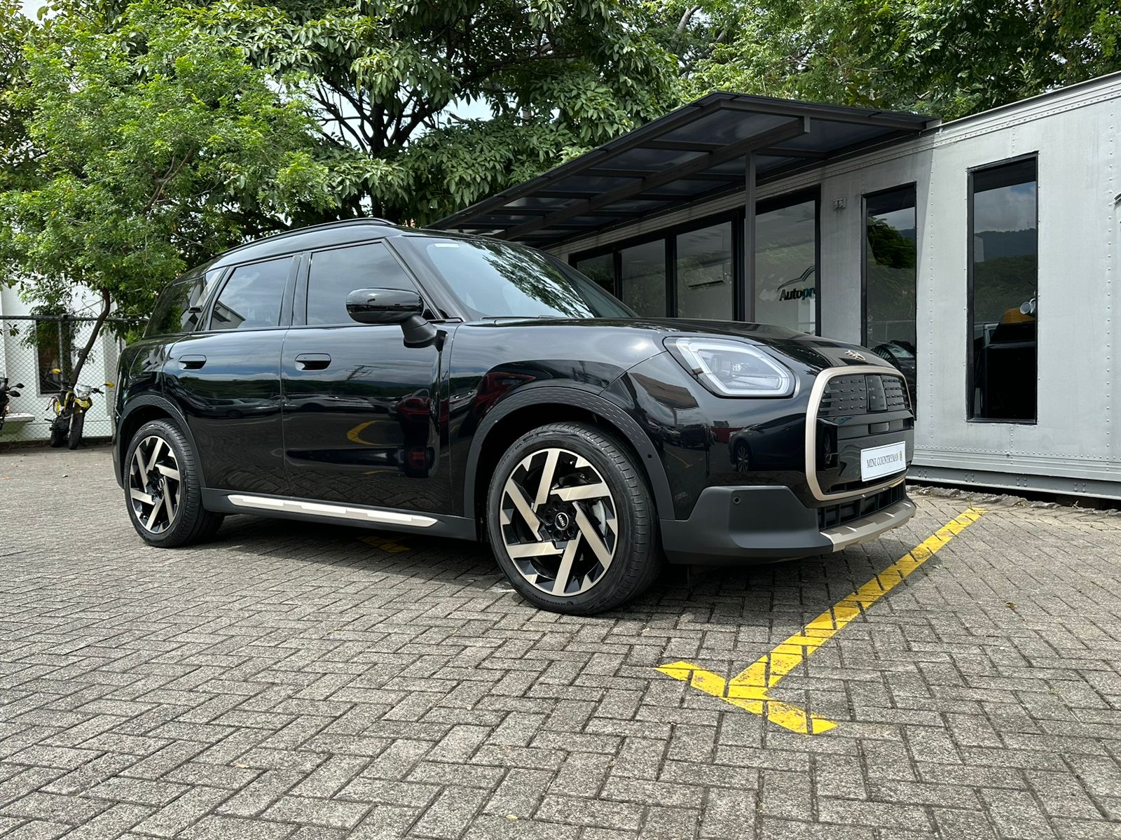 MINI COOPER COUNTRYMAN E