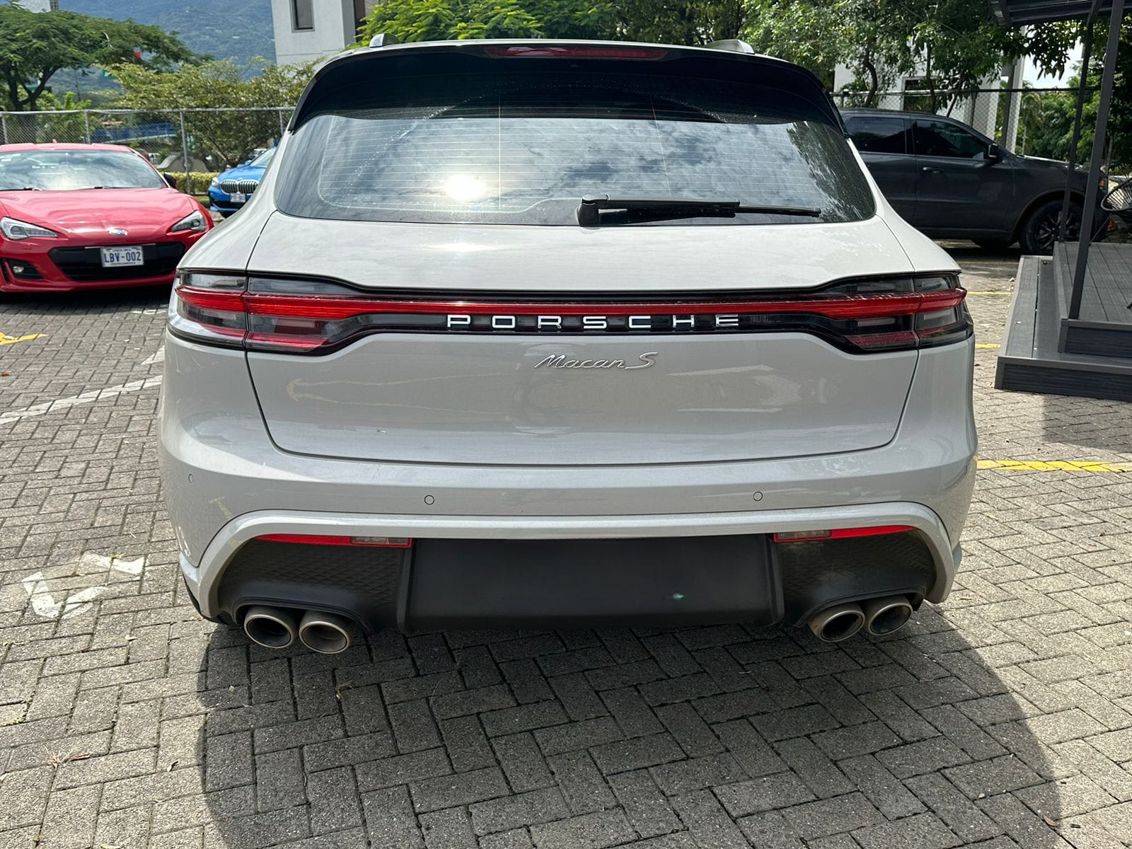 PORSCHE MACAN S