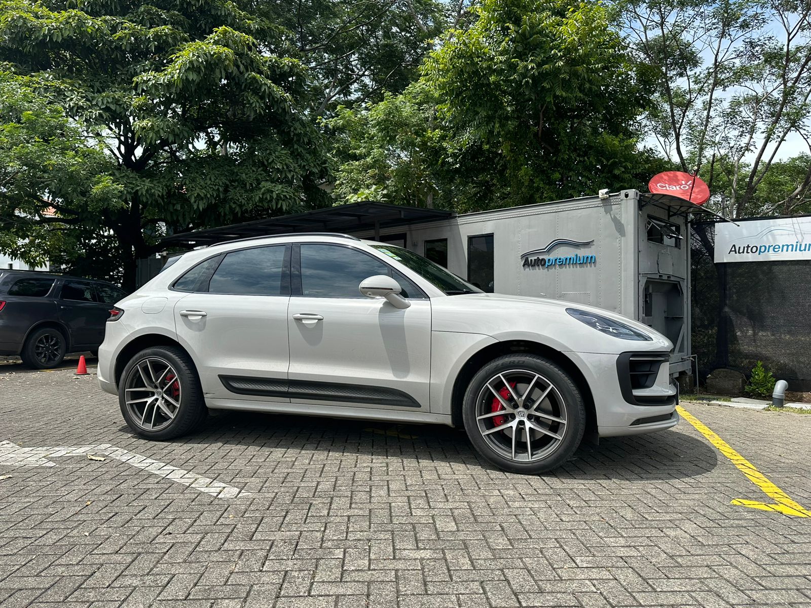 PORSCHE MACAN S