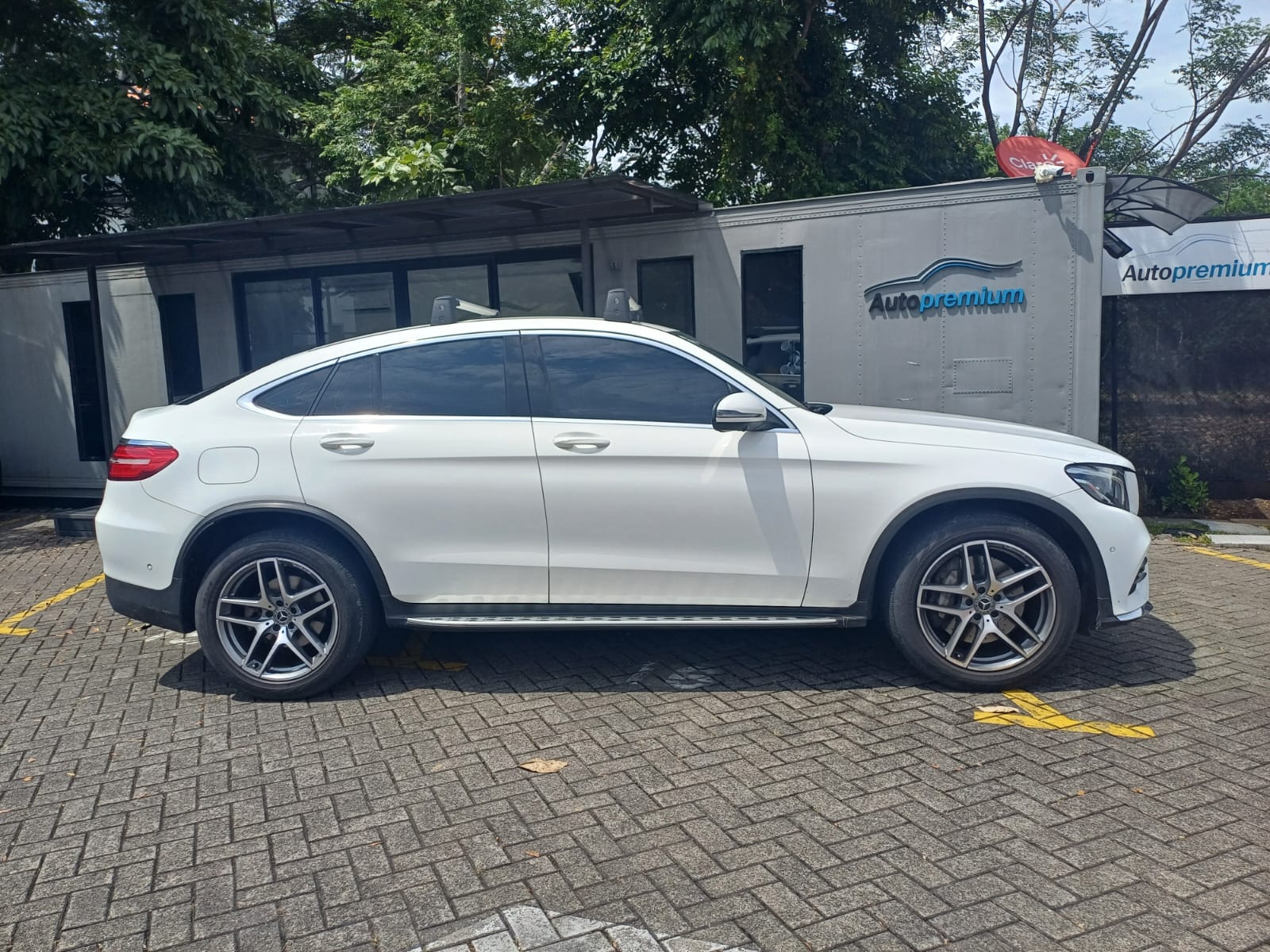 MB GLC 220D COUPE 4M