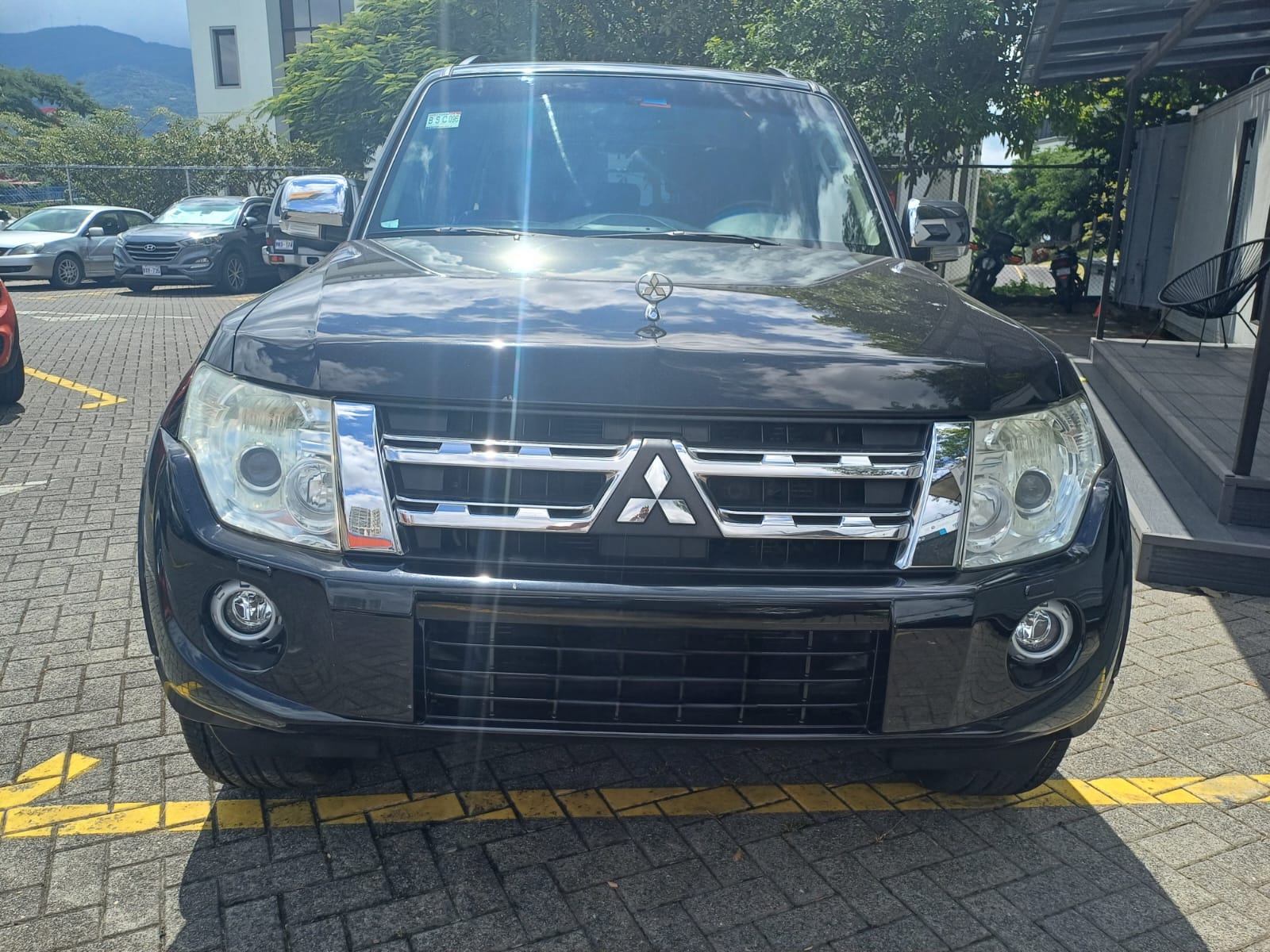 MITSUBISHI MONTERO PAJERO