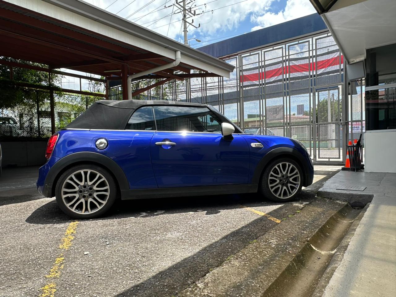 MINI COOPER CABRIOLET