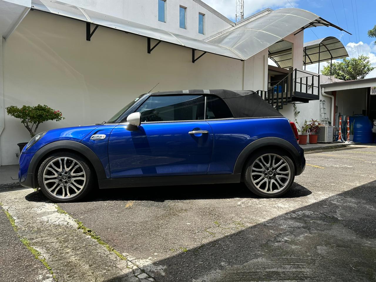 MINI COOPER CABRIOLET