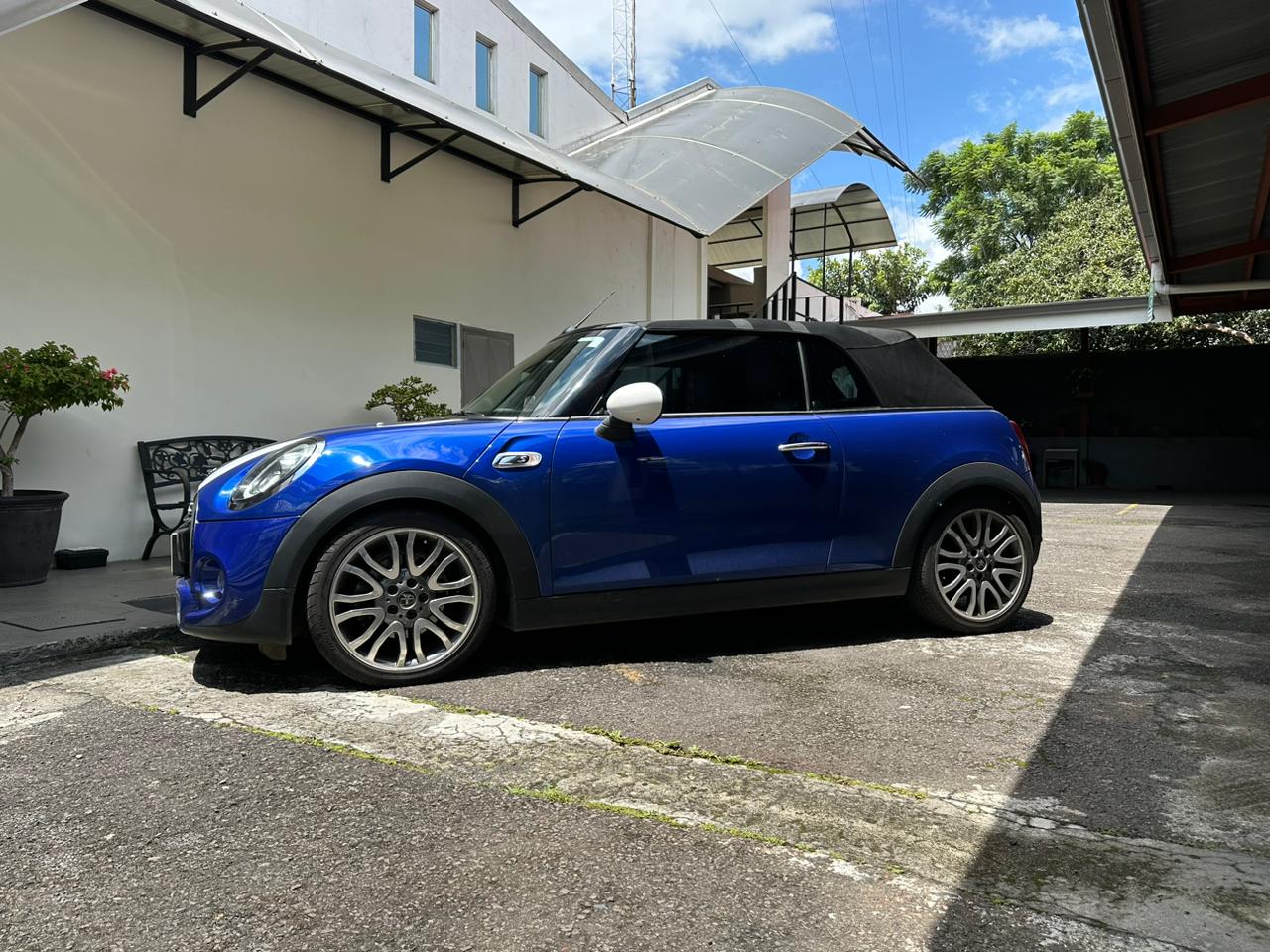 MINI COOPER CABRIOLET