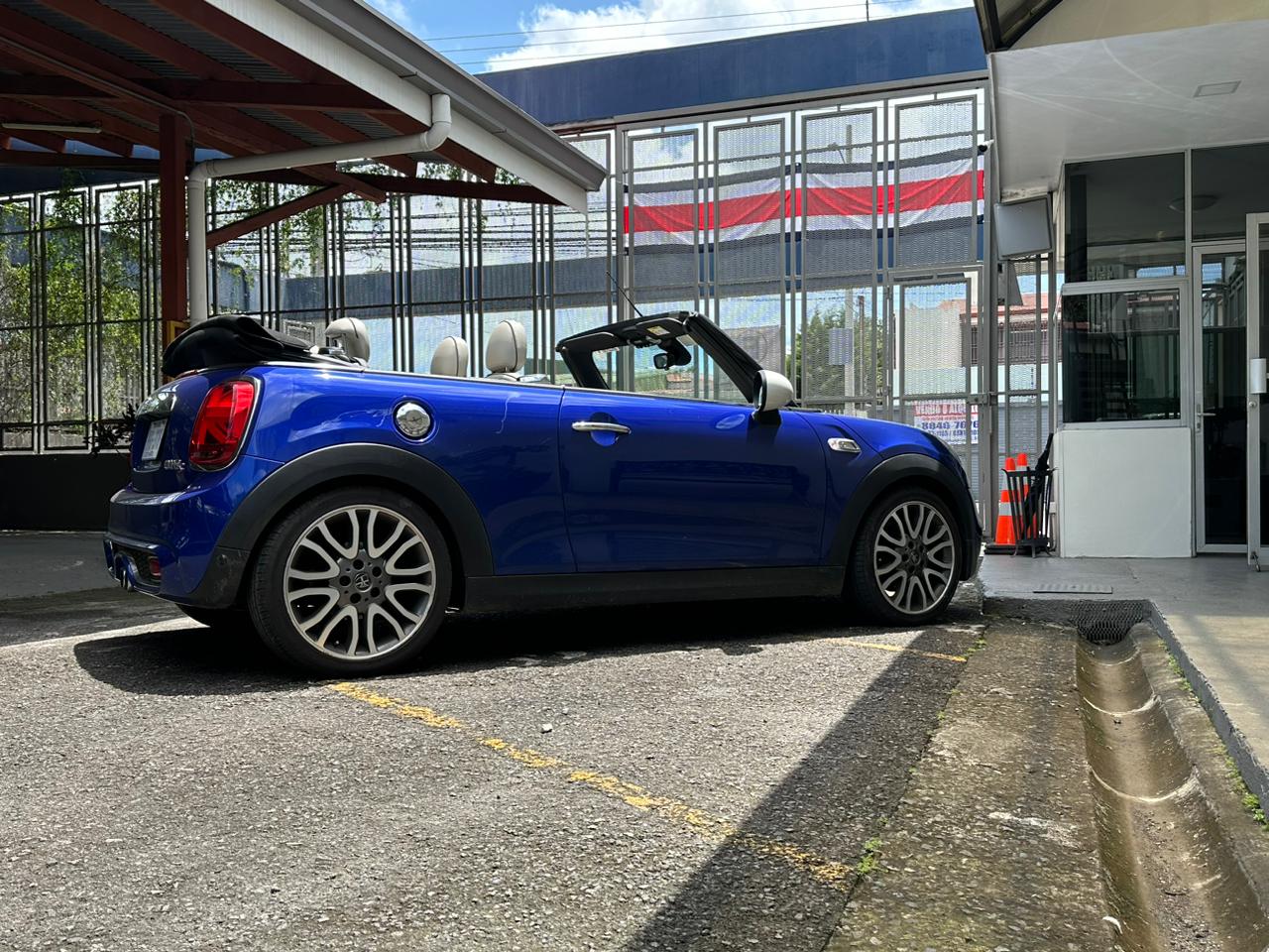 MINI COOPER CABRIOLET