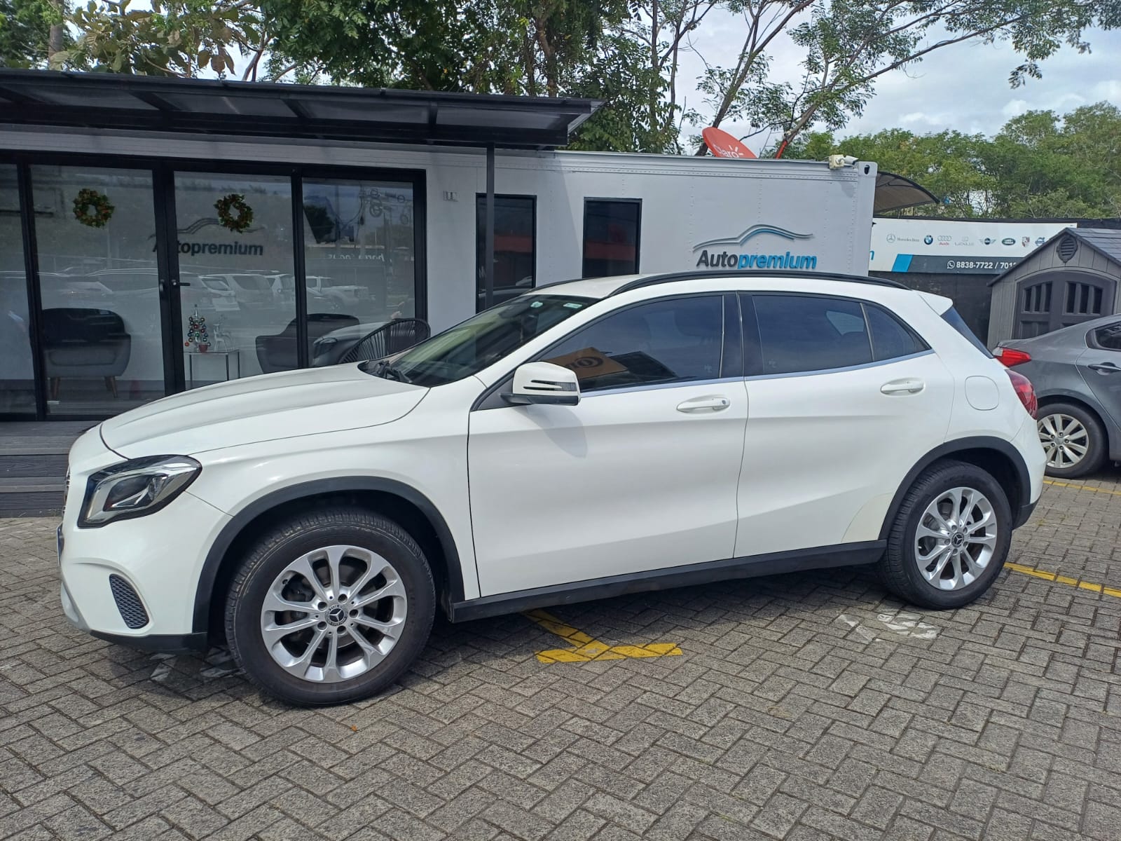 MERCEDES BENZ GLA 180