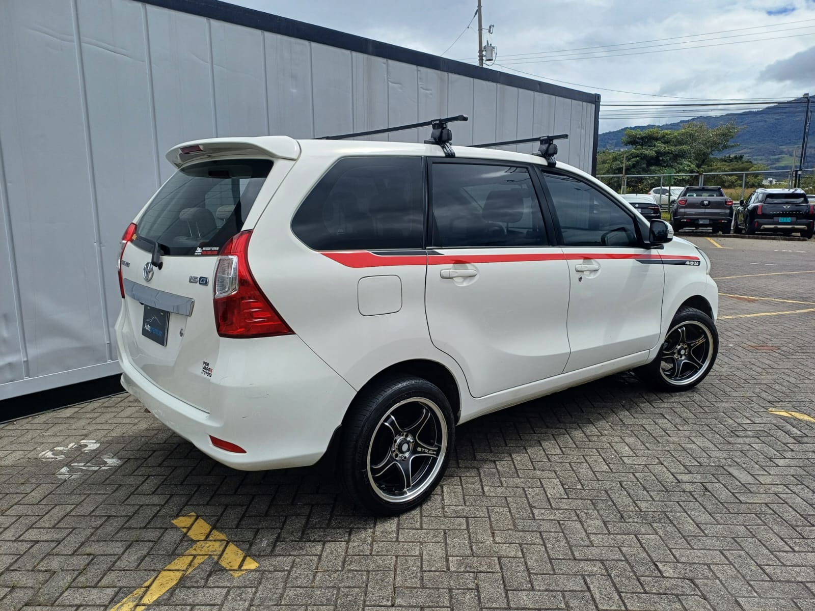 TOYOTA AVANZA G