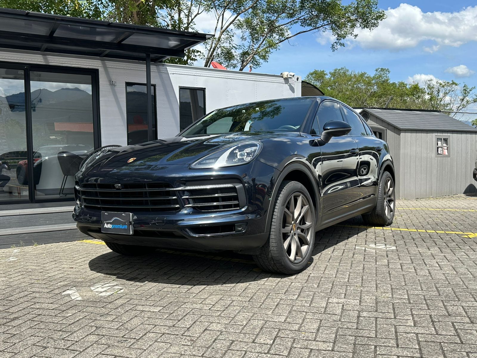 PORSCHE CAYENNE COUPE