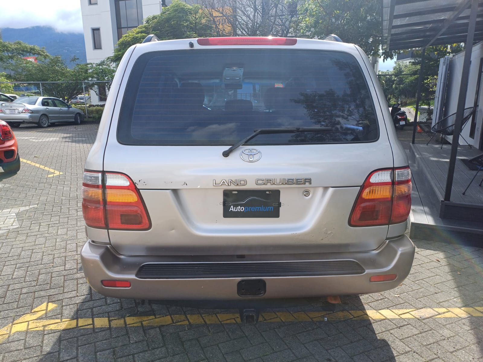 TOYOTA LAND CRUISER VX