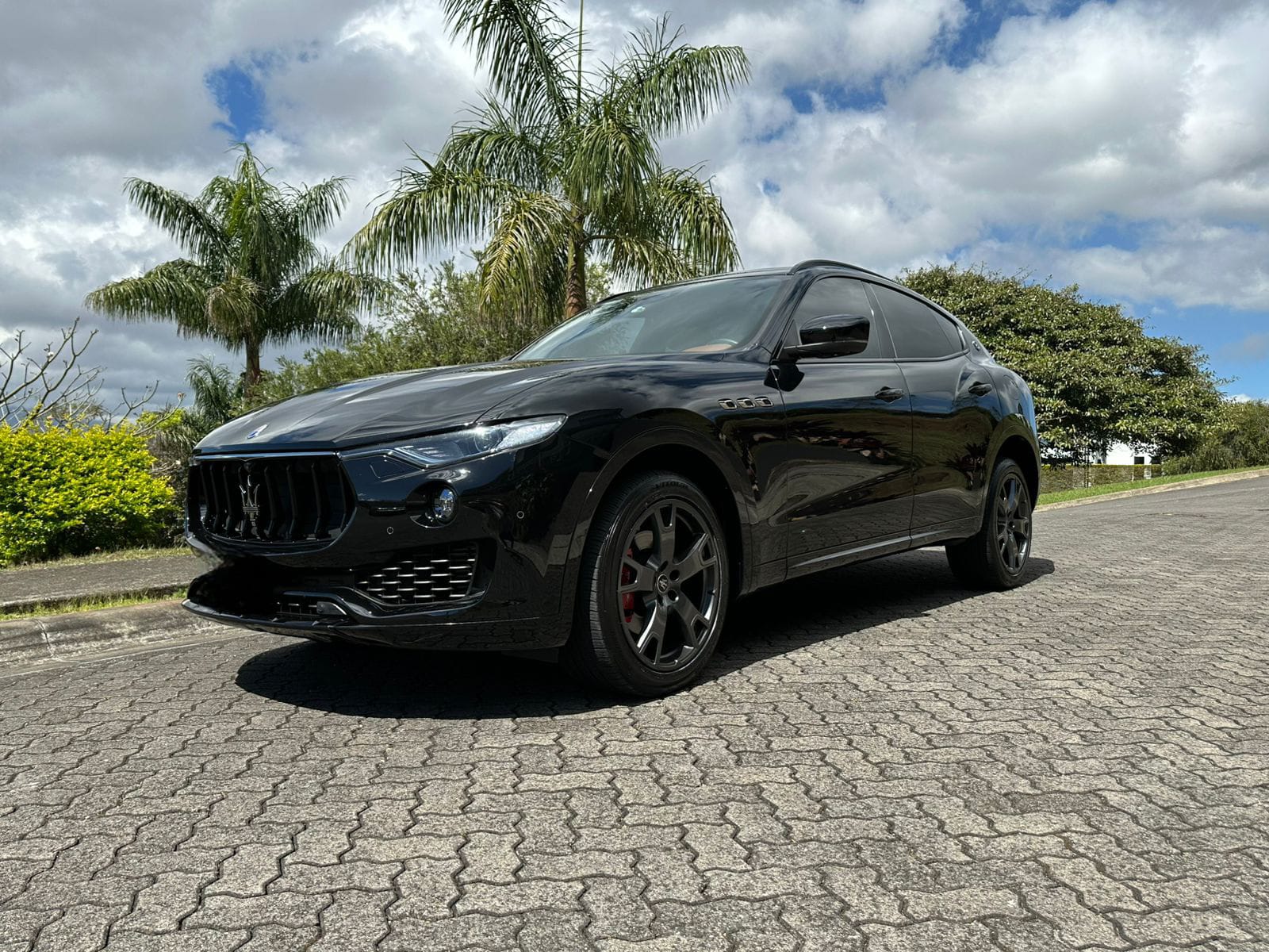 MASERATI LEVANTE Q4