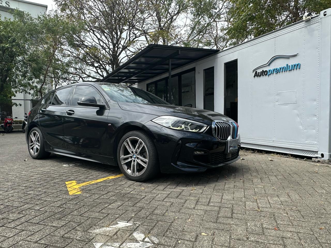 BMW 118i PAQUETE M