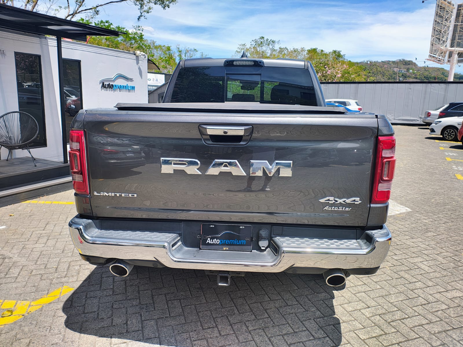 RAM 1500 HEMI