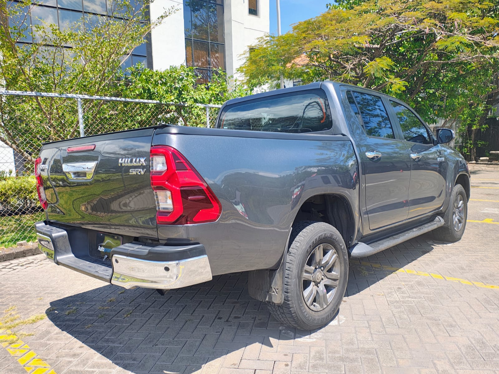 TOYOTA HILUX SRV