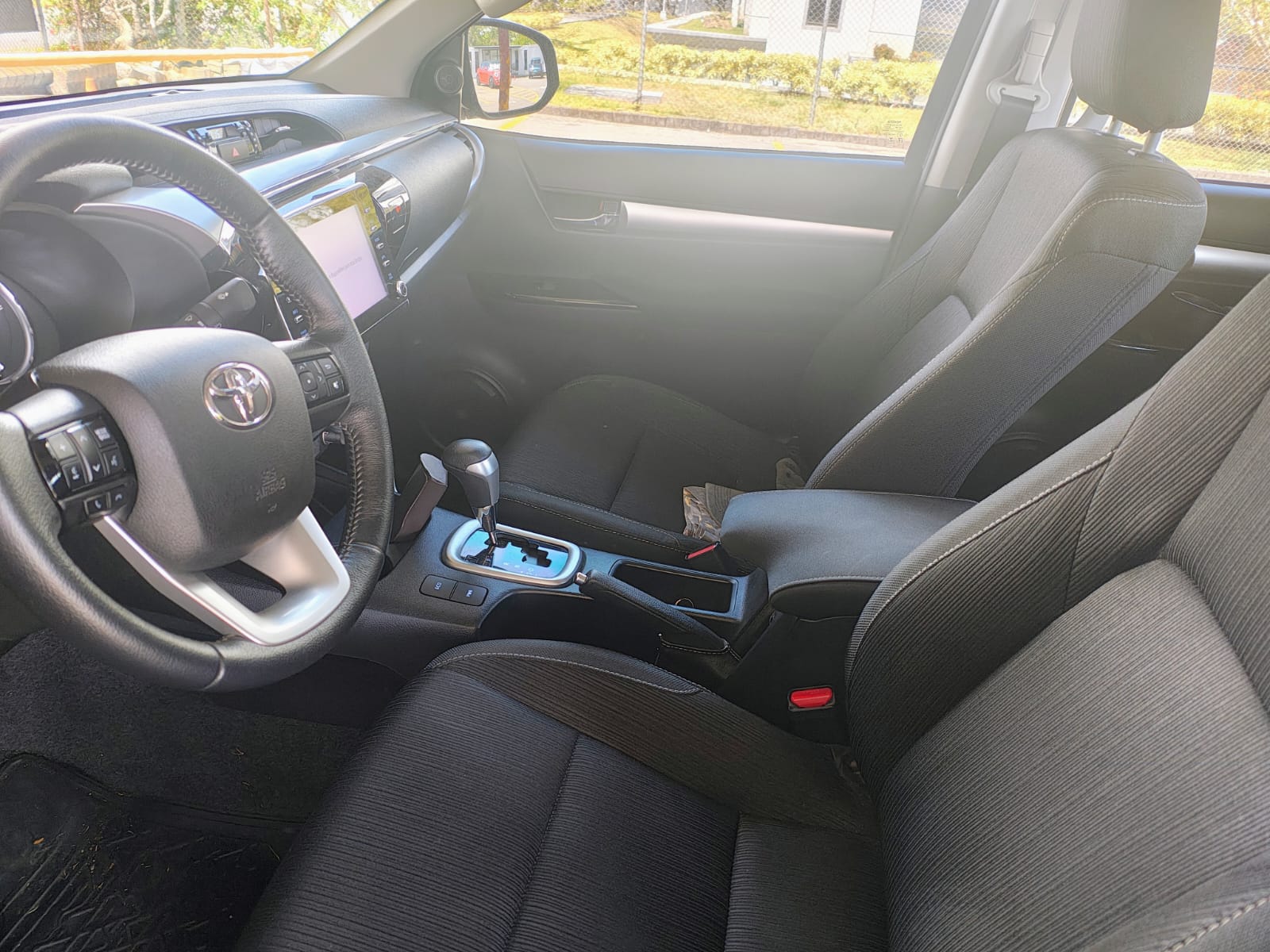 TOYOTA HILUX SRV