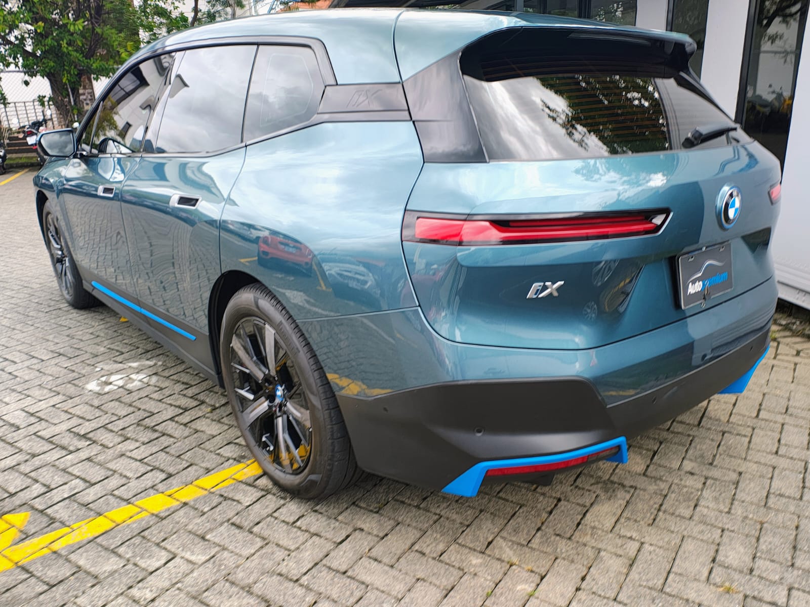 BMW iX X-DRIVE 40