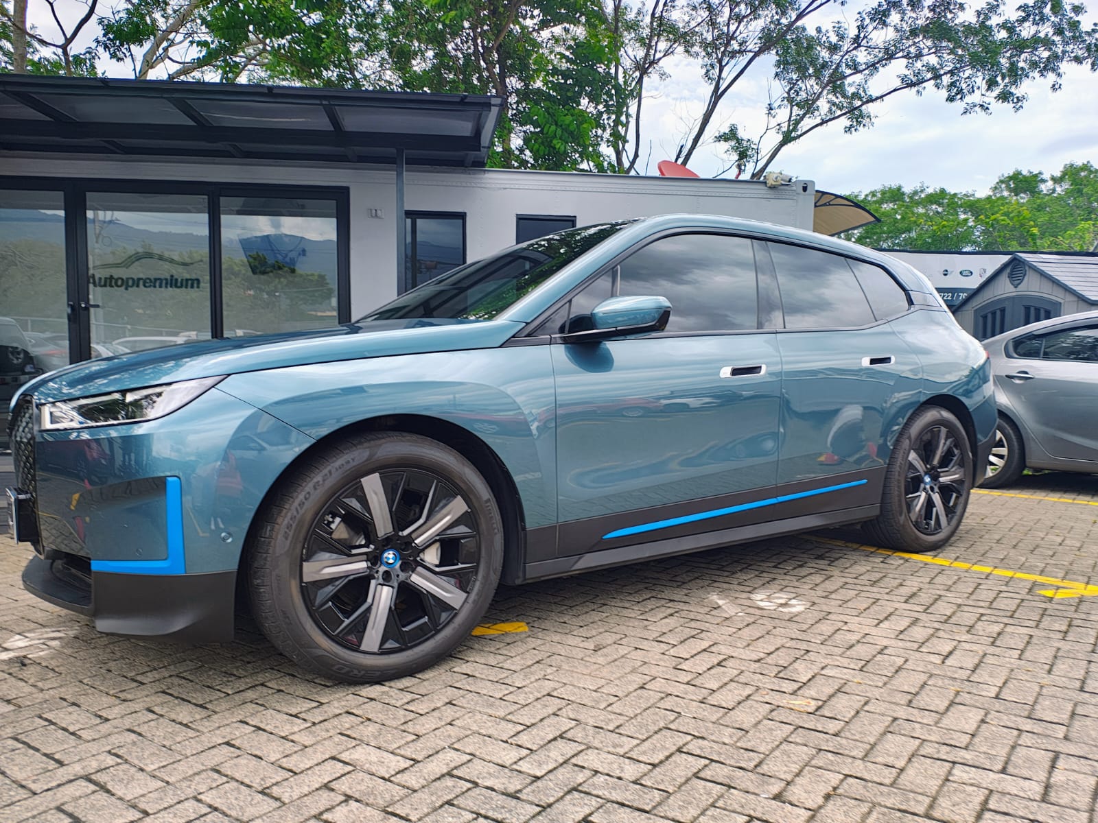 BMW iX X-DRIVE 40