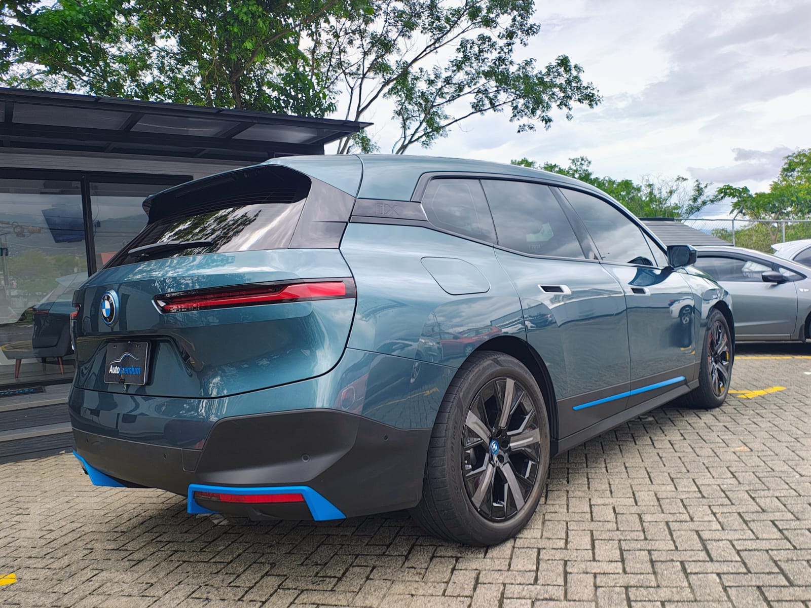 BMW iX X-DRIVE 40