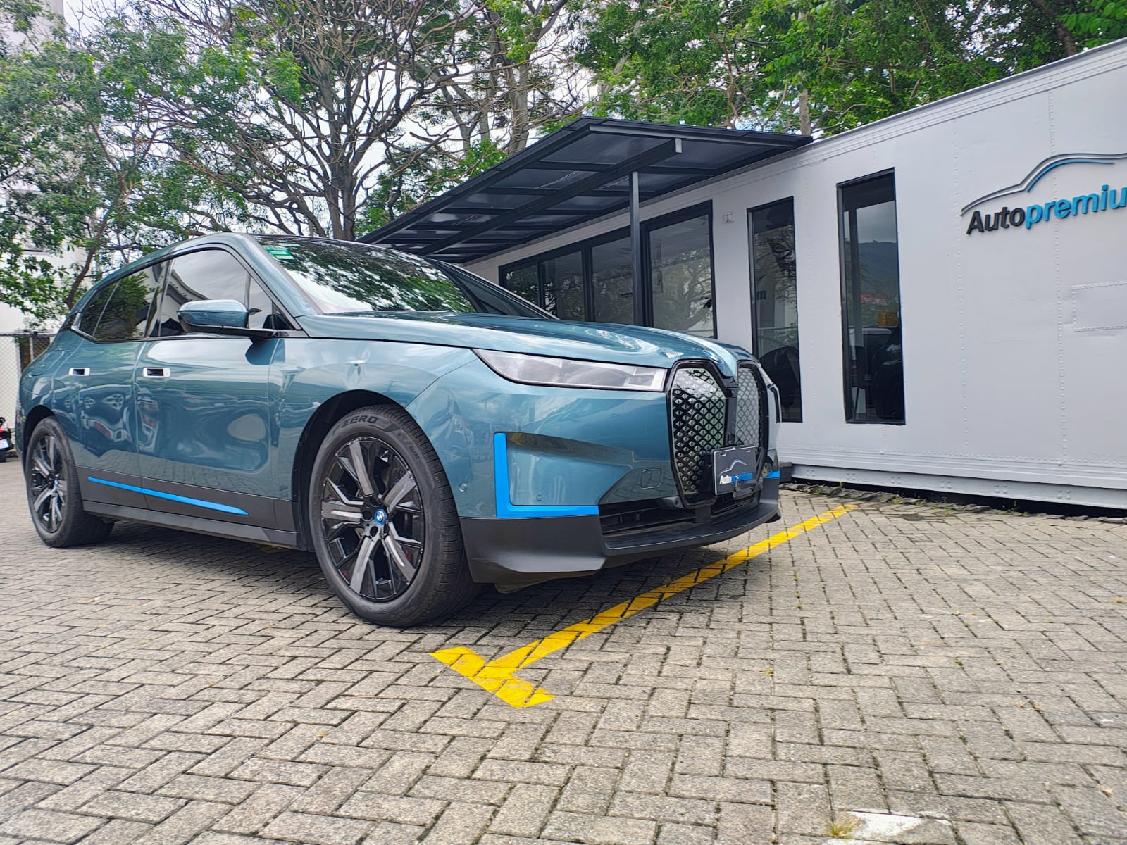 BMW iX X-DRIVE 40