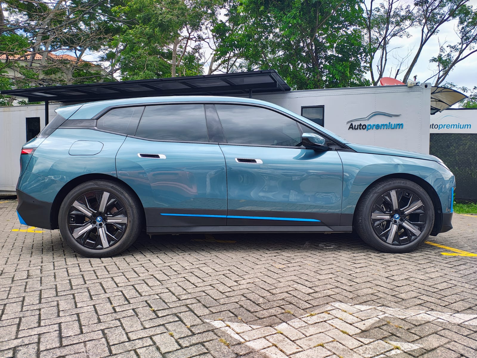 BMW iX X-DRIVE 40