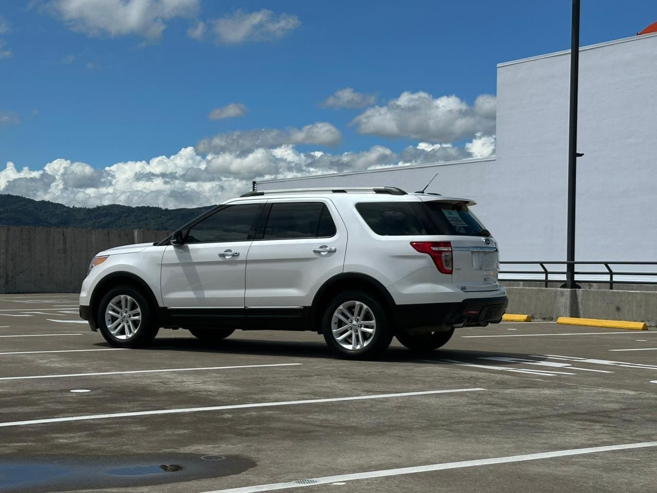 FORD EXPLORER XLT