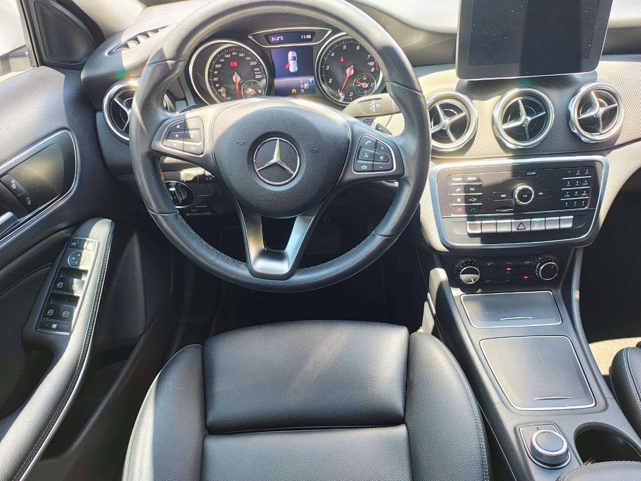 MERCEDES BENZ GLA 180