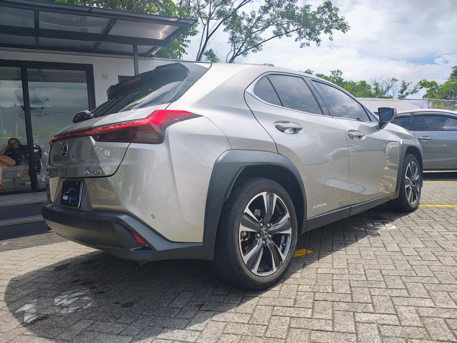 LEXUS UX250H