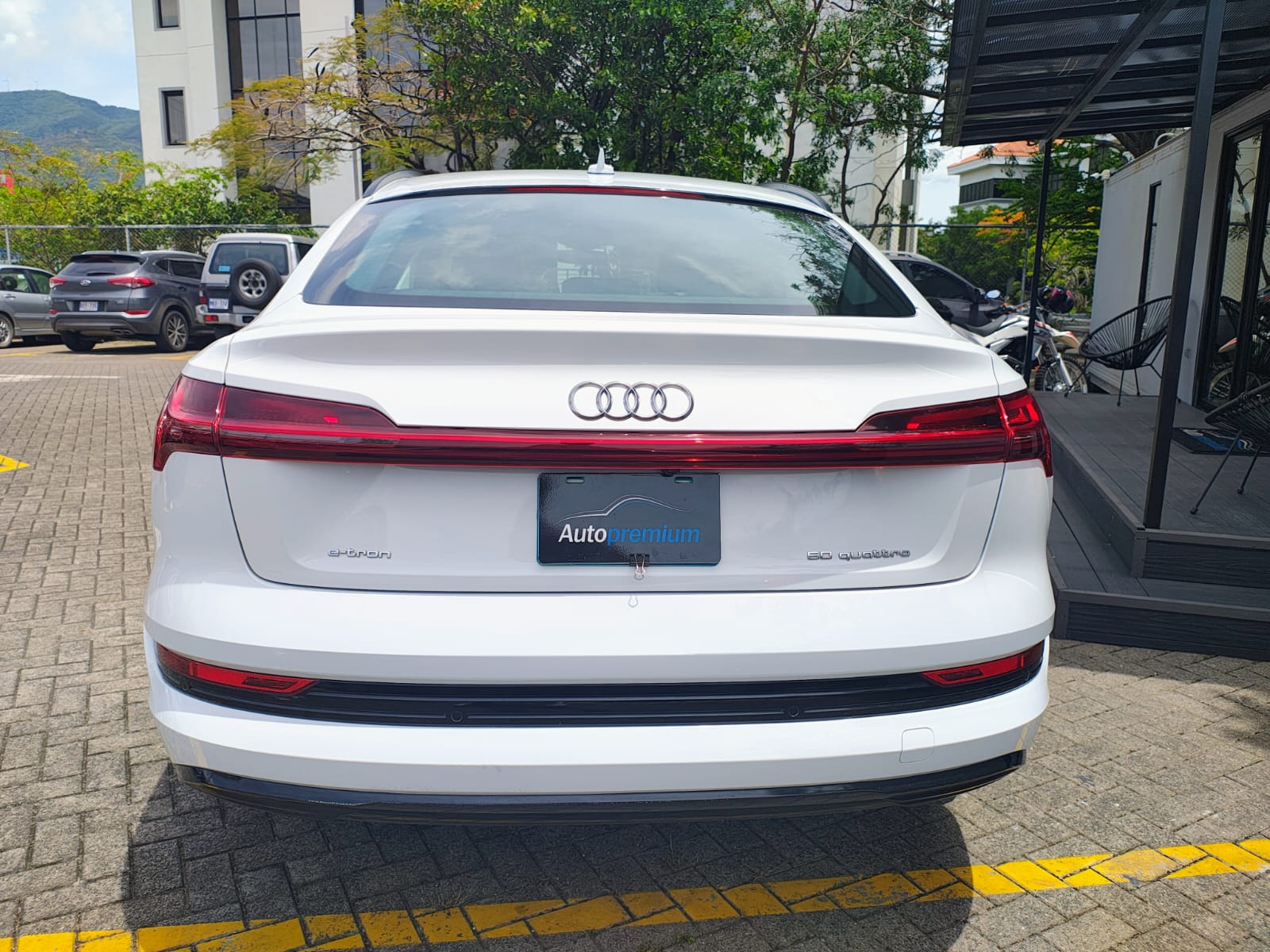 AUDI E-TRON SPORTBACK