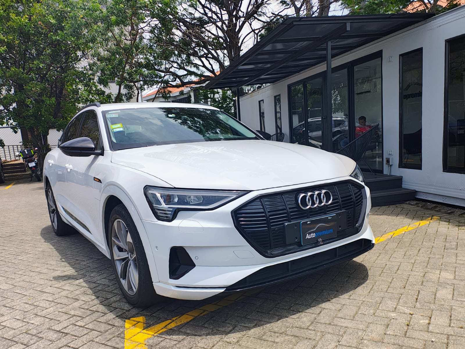 AUDI E-TRON SPORTBACK