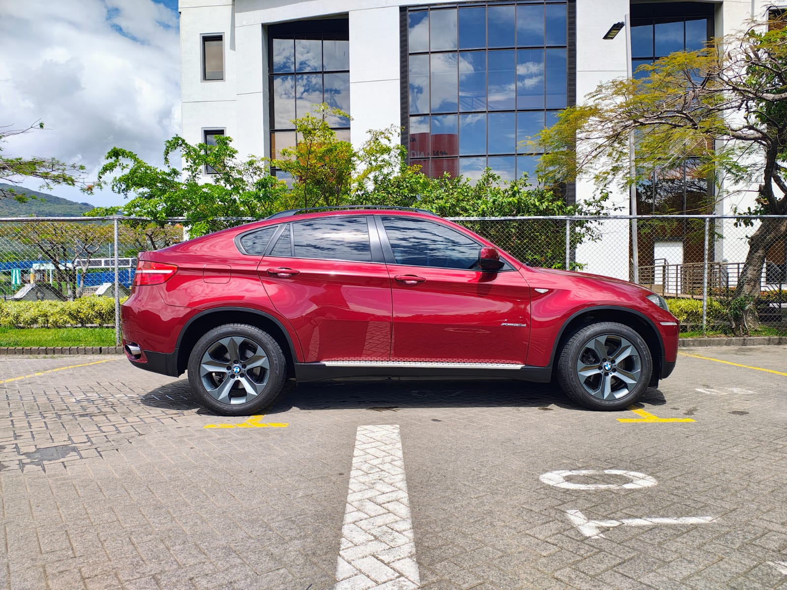 BMW X6