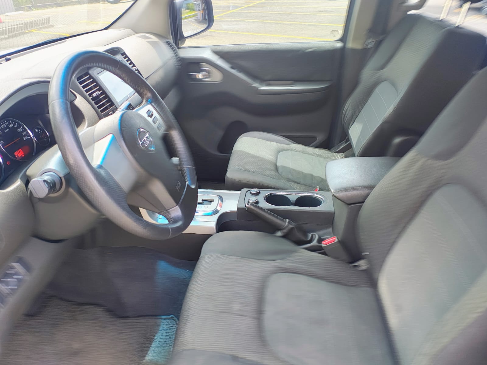 NISSAN PATHFINDER SE