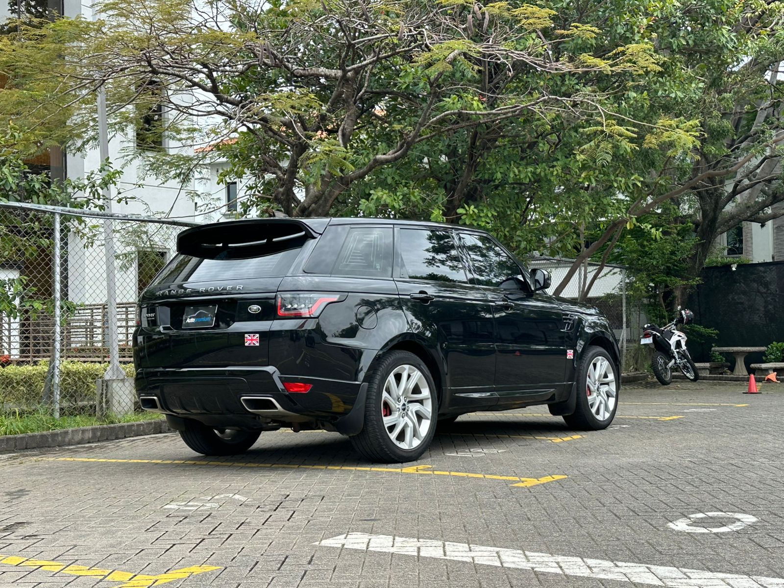 RANGE ROVER SPORT P400E