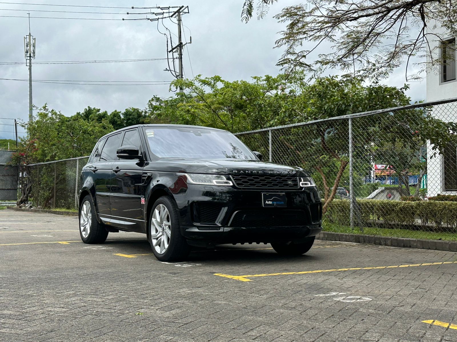 RANGE ROVER SPORT P400E