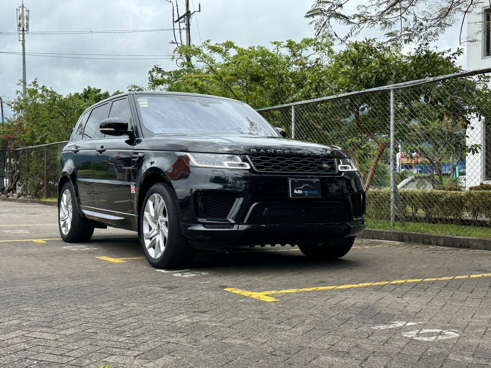 RANGE ROVER SPORT P400E