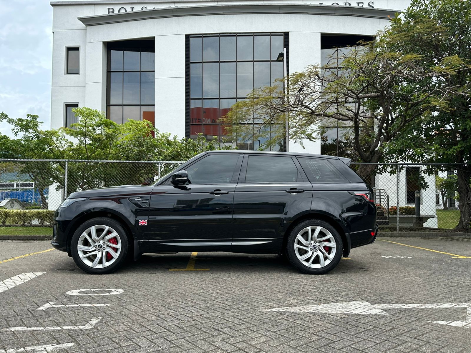RANGE ROVER SPORT P400E