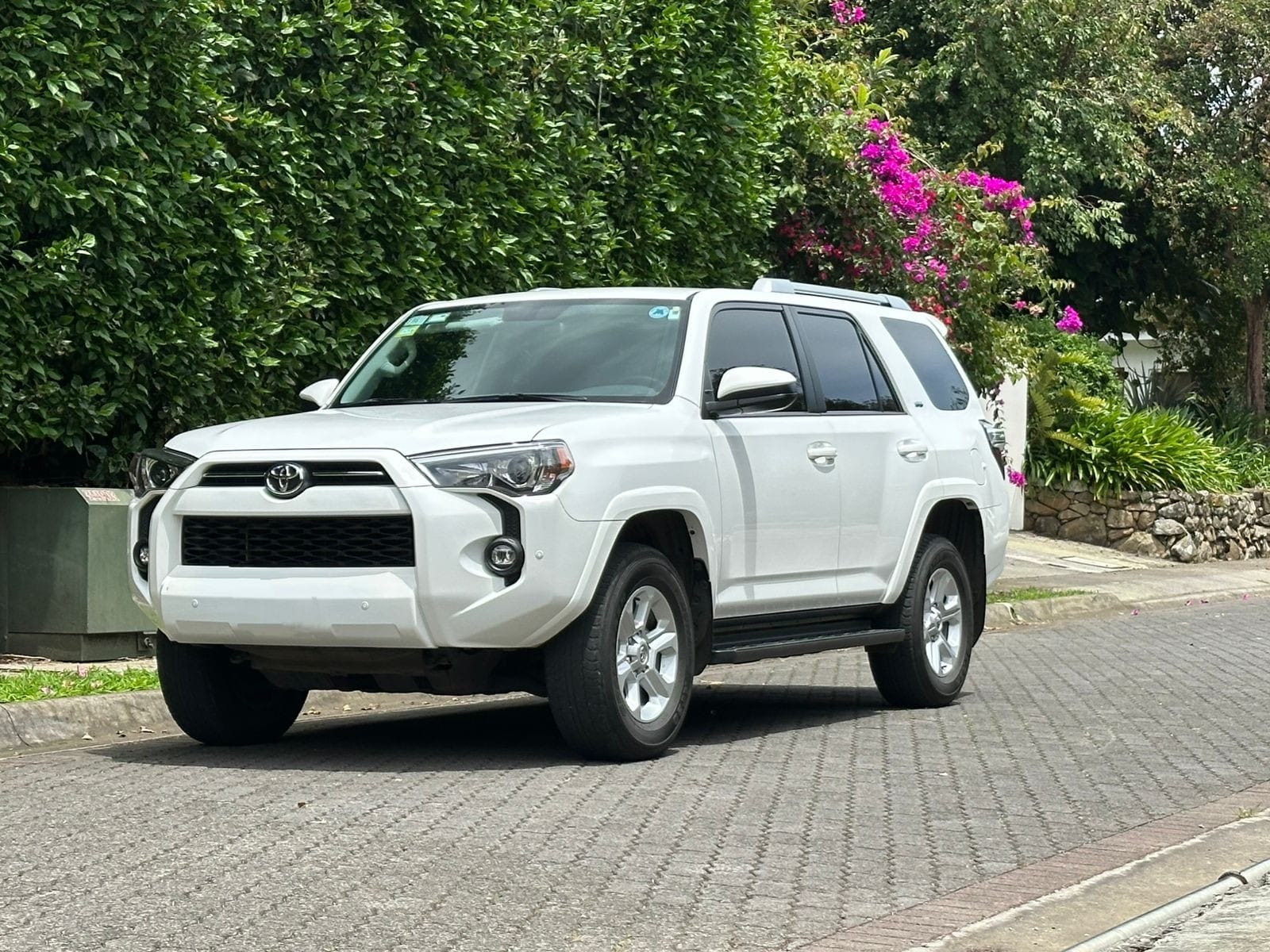 TOYOTA 4 RUNNER SR5