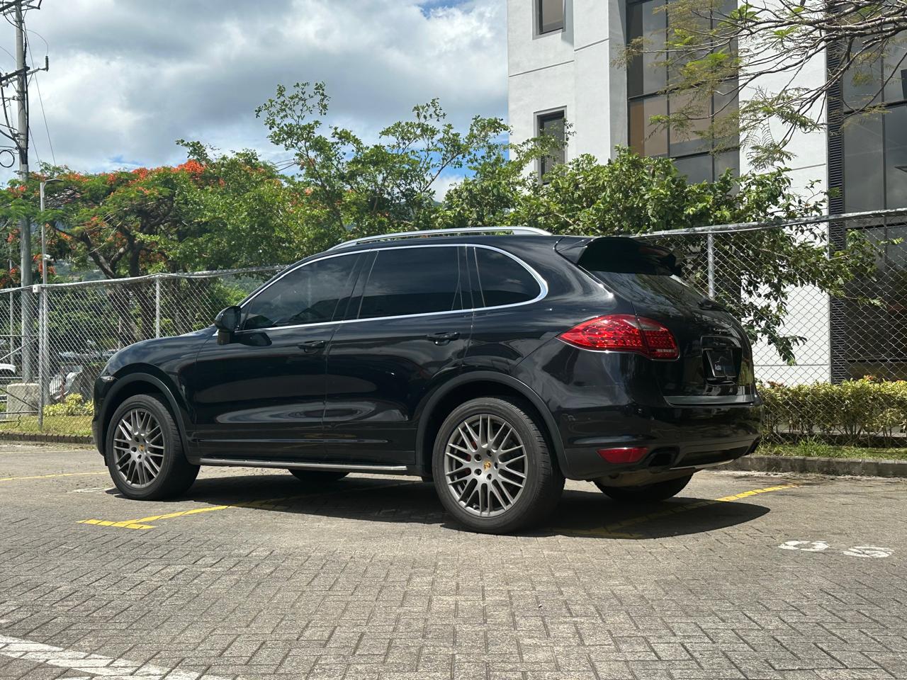 PORSCHE CAYENNE S