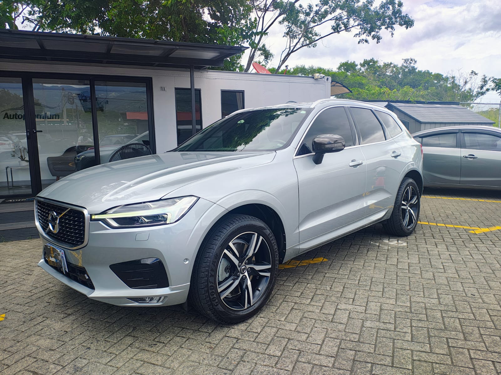VOLVO XC60 T6
