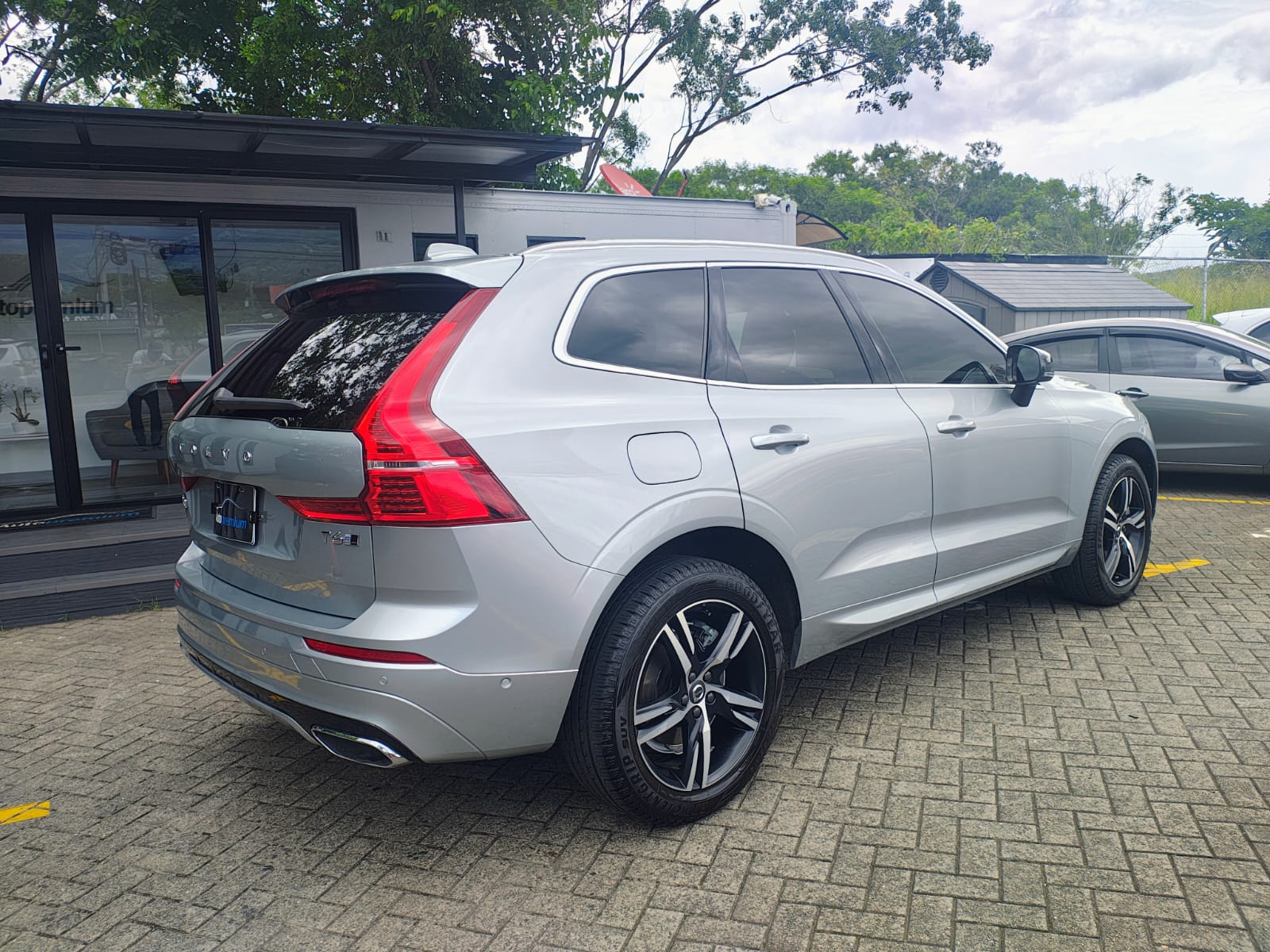 VOLVO XC60 T6