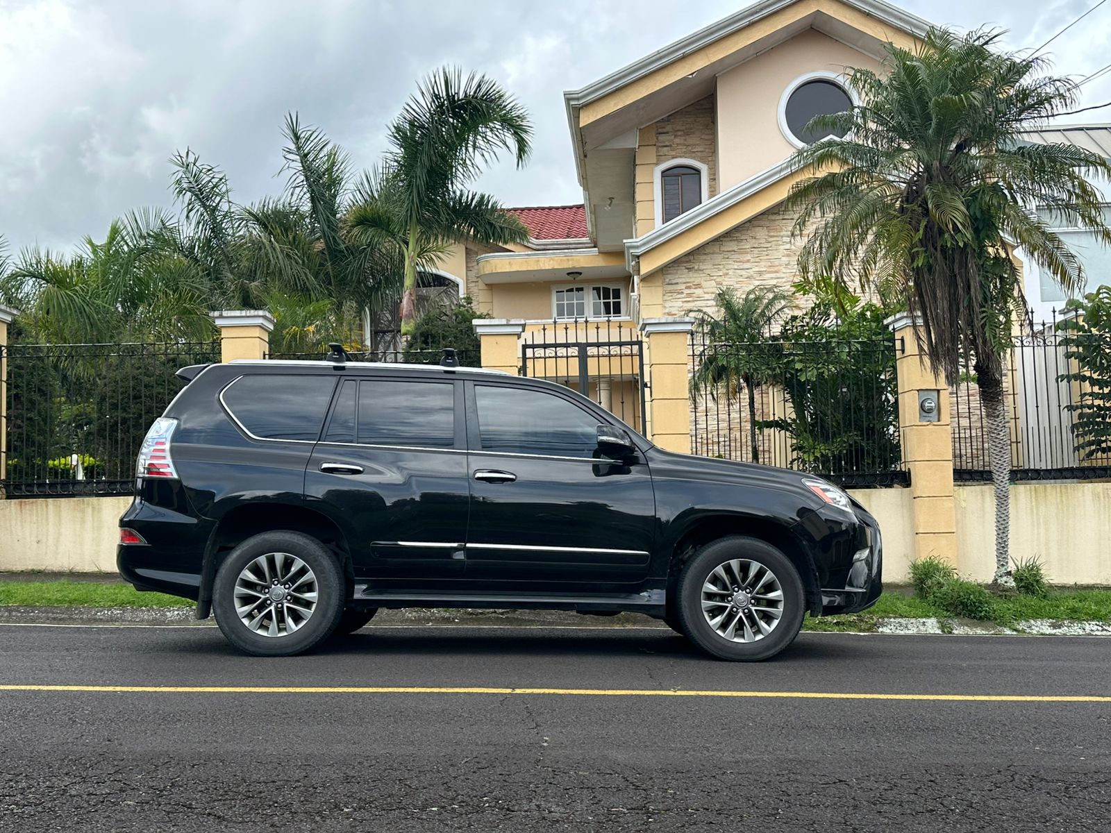 LEXUS GX460