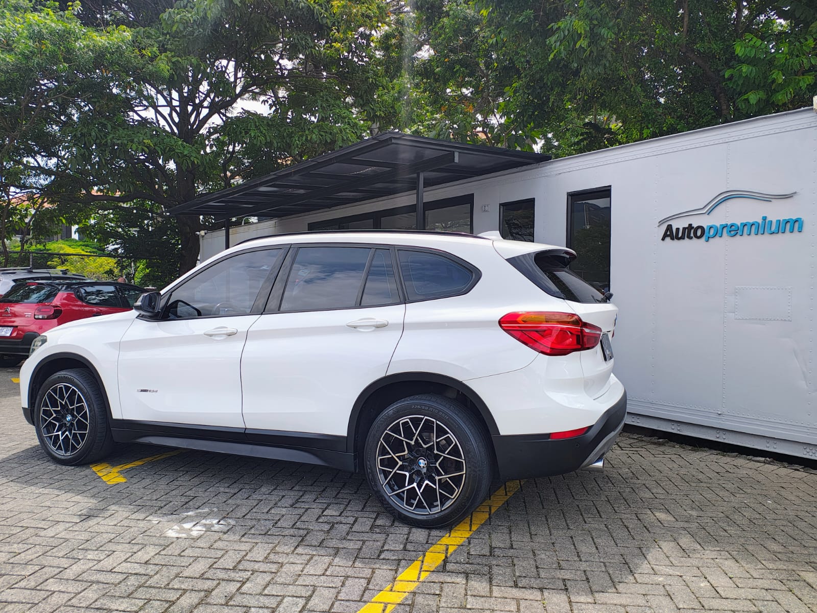 BMW X1
